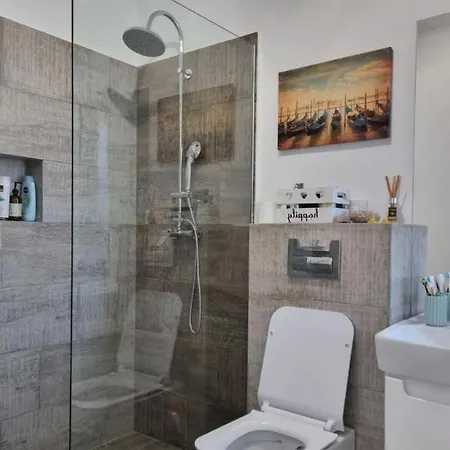 Modern Beautiful In * מארבלה